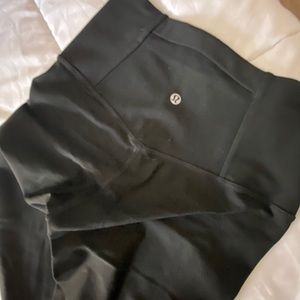 Lululemon Mapped Out Tight sz6 black